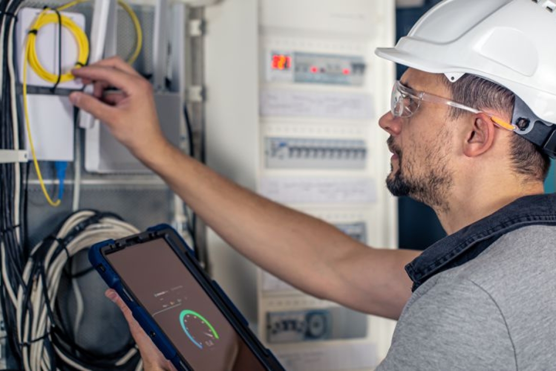 Stara instalacja elektryczna – po czym poznać, że wymaga modernizacji