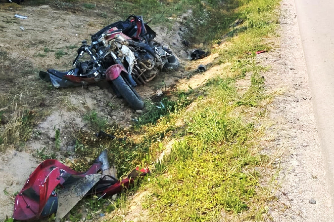 Motocyklista trafił do szpitala po zderzeniu w Charlężu